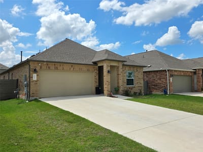 Kitchen at 208 Wolf Springs RD - 3 bed 2 bath home