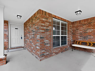 Living area at 211 Lidell ST - 3 bed 2 bath home