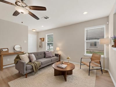 Primary bedroom at 211 Lidell ST - 3 bed 2 bath home