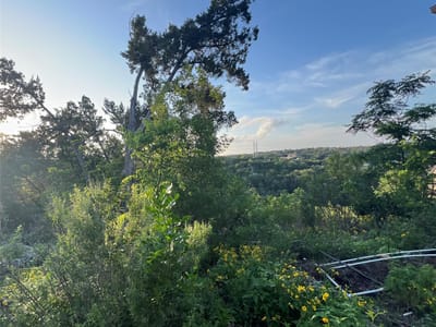 Primary bedroom at 2110 Indian Creek Rd - Apache Shores, Austin, TX