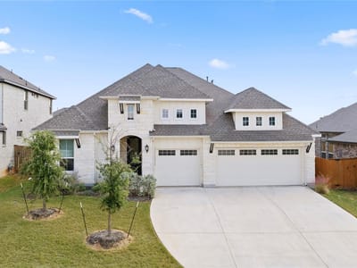 Living area at 2116 Mar Vista Ln - 4 bed 3 bath home