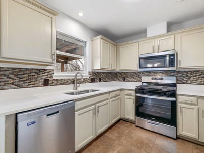 Kitchen at 214 Crystal Knoll BLVD - 4 bed 2 bath home