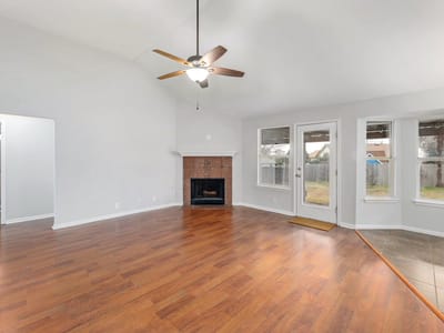 Primary bedroom at 214 Crystal Knoll BLVD - 4 bed 2 bath home