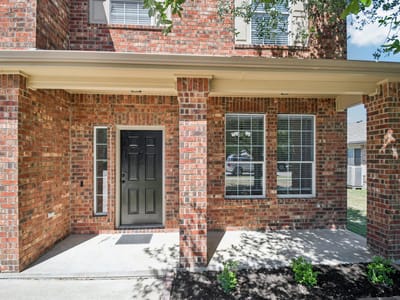 Living area at 217 Killian LOOP - 4 bed 2 bath home