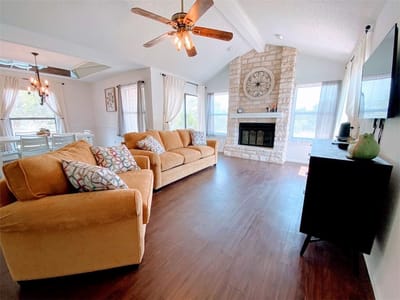 Primary bedroom at 21822 SE Tallahassee Ave - 3 bed 2 bath home