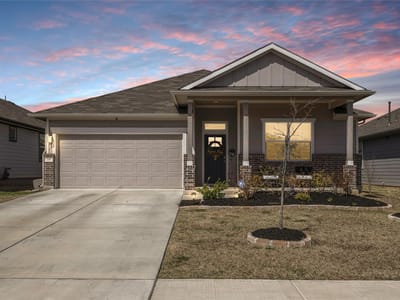 Living area at 219 Greens Bayou TRL - 4 bed 2 bath home