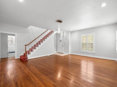 Living area at 2207 Mountain View RD - 4 bed 3 bath home