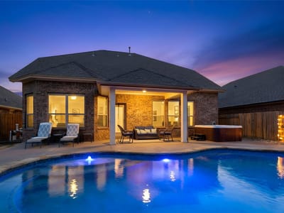 Living area at 2208 Bonavista WAY - 4 bed 3 bath home