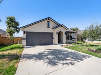 Living area at 224 Scenic Hills Cir - 4 bed 2 bath home