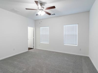 Living area at 225 Clearlake Dr - 3 bed 2 bath home