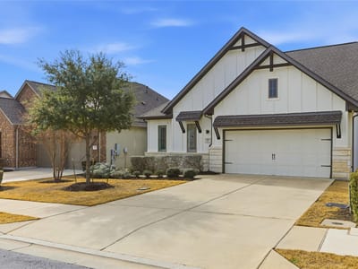 Living area at 225 Diamondback DR - 4 bed 3 bath home