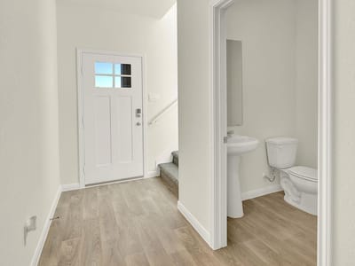 Primary bedroom at 226 SHENANDOAH Dr - 4 bed 2 bath home