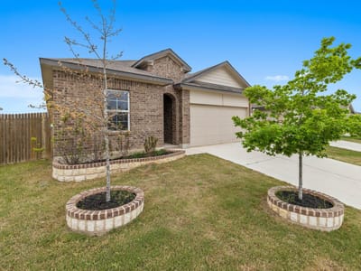 Living area at 229 Independence Ave - 4 bed 2 bath home