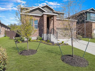 Primary bedroom at 2309 Four Waters LOOP - 5 bed 2 bath home