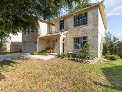 Living area at 235 Herrera TRL - 5 bed 3 bath home