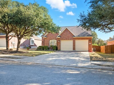 Living area at 2508 Tumbling River Dr - 3 bed 2 bath home