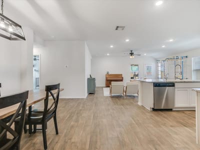 Living area at 262 Sickle Loop - 4 bed 3 bath home