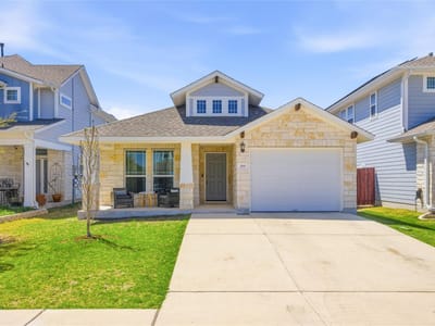 Living area at 269 Gaida Loop - 3 bed 2 bath home