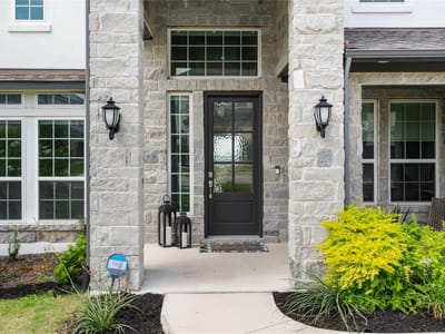 Living area at 2717 Painted Sky BND - 5 bed 4 bath home