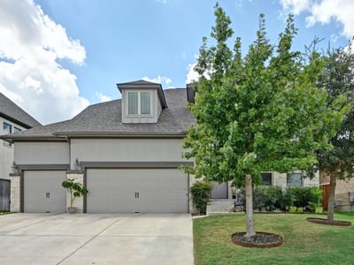 Living area at 275 Coyote Creek Way - 4 bed 3 bath home