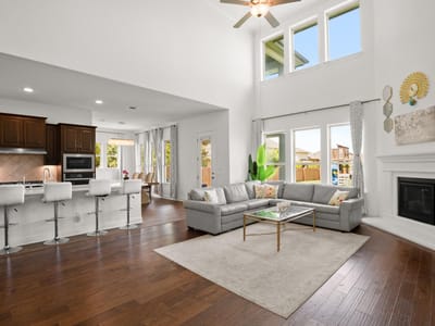 Living area at 2817 Gatlin Cv - 5 bed 4 bath home