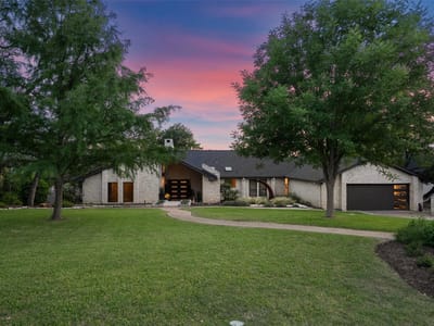 Living area at 2924 Gabriel View Dr - 3 bed 4 bath home