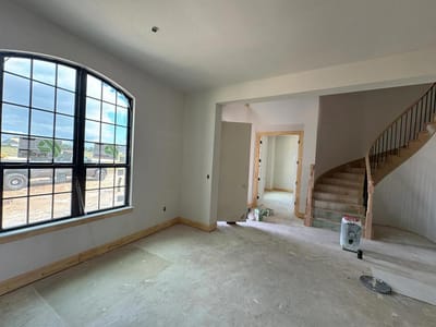 Living area at 2992 Heritage Heights RD - 5 bed 5 bath home