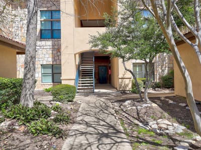 Primary bedroom at 300 San Gabriel Village BLVD Unit #512 - 2 bed 2 bath home