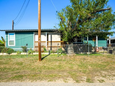 Kitchen at 301 E Castlebriar Dr - 2 bed 2 bath home