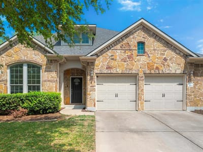 Living area at 3013 Agave LOOP - 5 bed 3 bath home