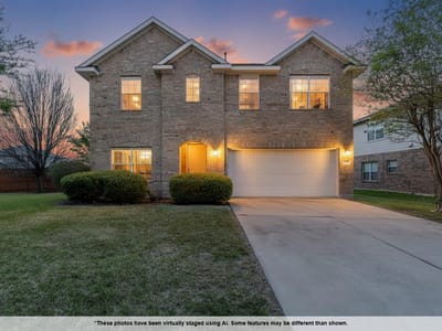 Living area at 3013 Hawks Swoop TRL - 5 bed 2 bath home