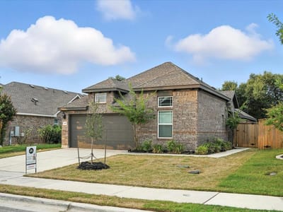 Living area at 305 Old Trinity Way - 3 bed 2 bath home