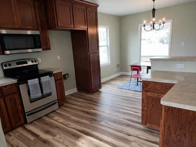 Bathroom at 305 W Davilla St - 3 bed 1 bath home