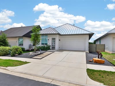 Living area at 308 Painted Sunset DR - 3 bed 2 bath home