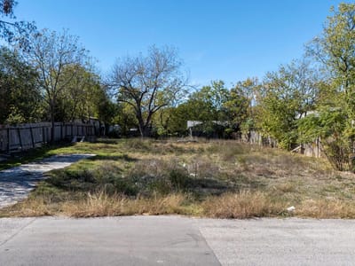 Living area at 313 N Front St - Original Town Of Kyle, Kyle, TX