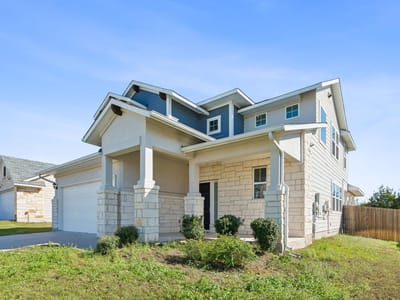 Living area at 316 Insider Loop - 5 bed 2 bath home