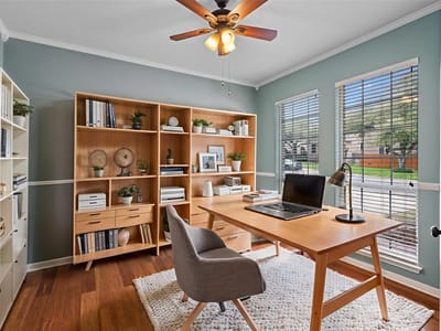 Living area at 318 Ridge Run Dr - 3 bed 2 bath home