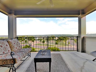 Living area at 332 Panzano DR - 5 bed 4 bath home