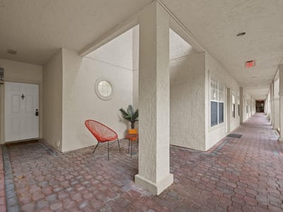 Living area at 3404 American Dr Unit #3111 - 1 bed 1 bath home