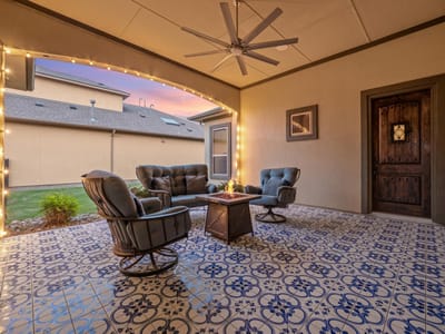 Living area at 362 Wellington Dr - 3 bed 3 bath home