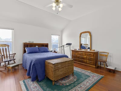 Primary bedroom at 3624 Flora Vista Loop - 4 bed 2 bath home