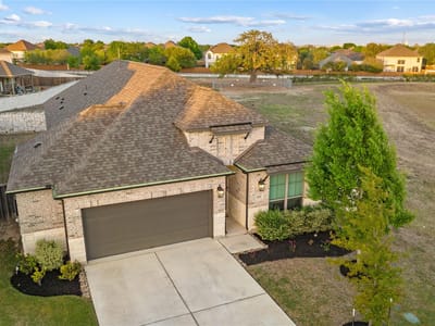 Living area at 369 Cold River RUN - 3 bed 2 bath home