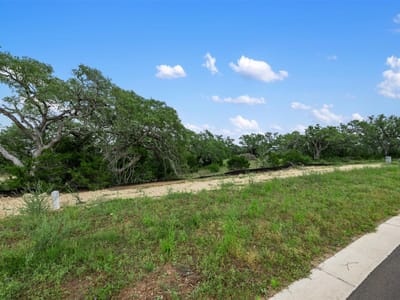 Kitchen at 369 SW Crosswater Ln - Caliterra Ph 5 Sec 14, Dripping Springs, TX