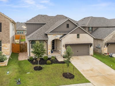 Living area at 3932 Pine Cone WAY - 3 bed 2 bath home