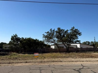 Primary bedroom at 4208 Rockwood Dr - Country Club Estates Sec 07, Lago Vista, TX