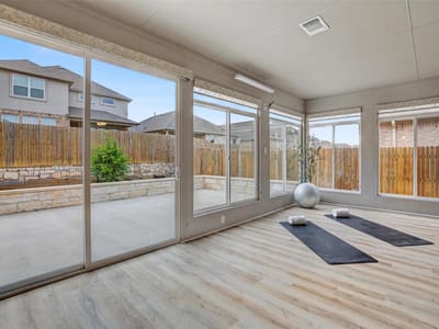 Living area at 421 Abruzzi ST - 4 bed 3 bath home