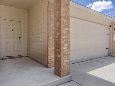 Living area at 444 Druse Ln - 3 bed 2 bath home