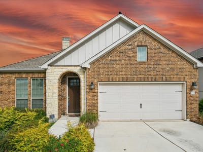 Living area at 4521 Lucabella Ln - 3 bed 2 bath home