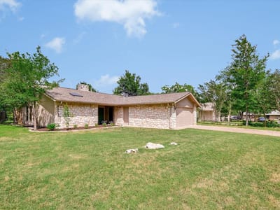 Kitchen at 4806 Canyonbend CIR - 3 bed 2 bath home