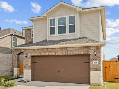 Living area at 494 Tailwind DR - 4 bed 3 bath home